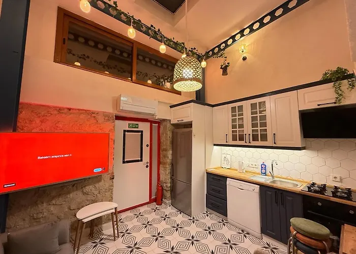 Loft Cosy Stone House 아파트 *