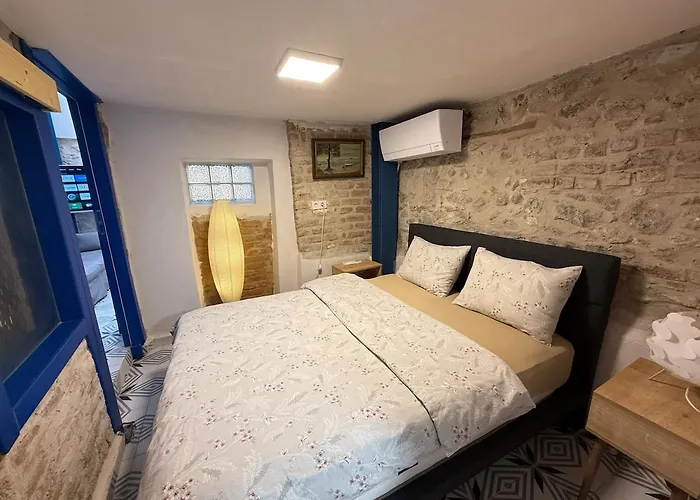 아파트 Loft Cosy Stone House