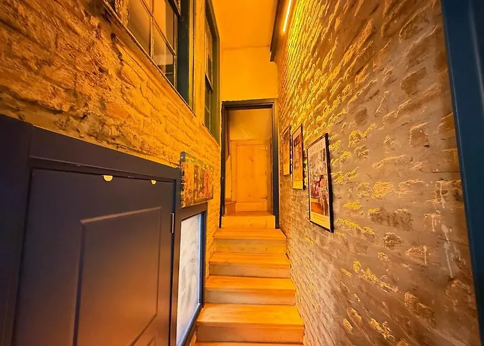 Loft Cosy Stone House 아파트 *