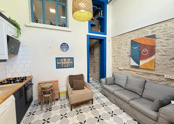 Loft Cosy Stone House 아파트 *